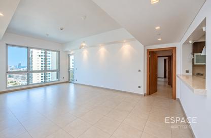 Apartment - 3 - 4 for rent in Marina Residences 2 - Marina Residences - Palm Jumeirah - Dubai