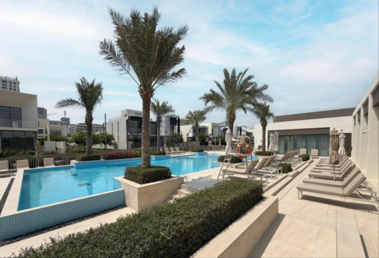 5BR Luxury Villa | Brand New | Premium Location photo 12