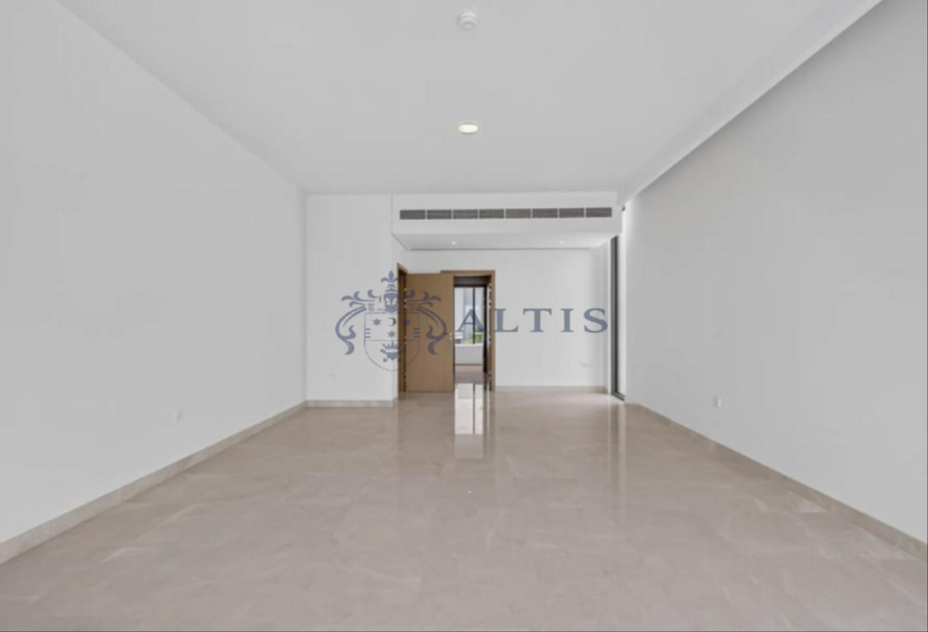5BR Luxury Villa | Brand New | Premium Location photo 5