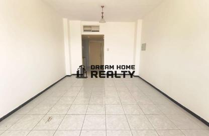 Apartment - Studio - 1 Bathroom for rent in Al Majaz 2 - Al Majaz - Sharjah Apartment - Studio - 1 Bathroom for rent in Al Majaz 2 - Al Majaz - Sharjah
