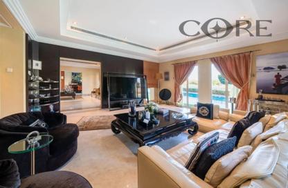 Villa - 6 Bedrooms - 7 Bathrooms for sale in Meadows 7 - Meadows - Dubai