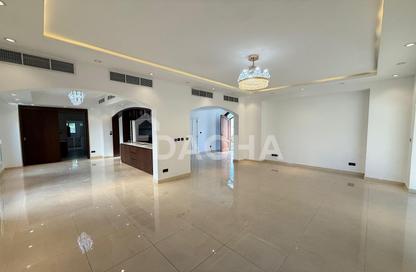 Villa - 4 Bedrooms - 4 Bathrooms for rent in Meadows 1 - Meadows - Dubai