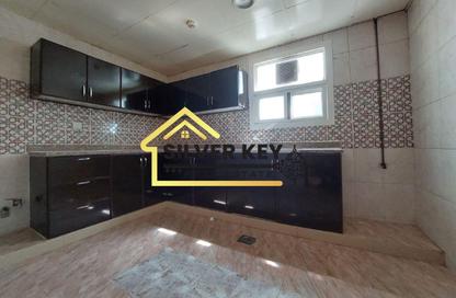 Apartment - 1 Bedroom - 2 Bathrooms for rent in Abu Shagara building - Abu shagara - Sharjah
