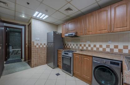 Apartment - 2 - 2 for rent in Beach Tower 2 - Al Khan Lagoon - Al Khan - Sharjah Apartment - 2 - 2 for rent in Beach Tower 2 - Al Khan Lagoon - Al Khan - Sharjah
