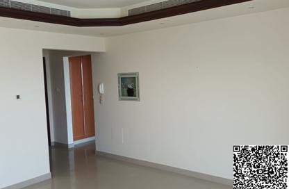 Apartment - 1 Bedroom - 2 Bathrooms for rent in Corniche Tower - Ajman Corniche Road - Ajman