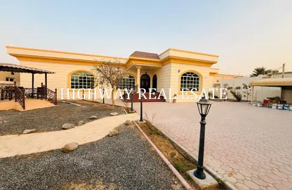 Villa - 4 Bedrooms - 6 Bathrooms for rent in Al Garayen - Sharjah