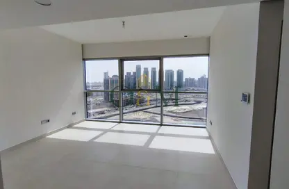 شقة - 2 غرف نوم - 2 حمامات للايجار في راديانت سكوير - مدينة الأضواء - جزيرة الريم - أبوظبي
