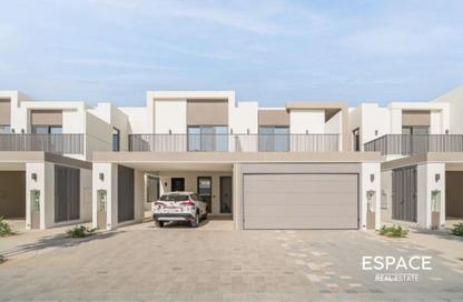 Villa - 3 Bedrooms - 4 Bathrooms for rent in Aura Gardens - Tilal Al Ghaf - Dubai