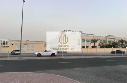 شقة - غرفة نوم - 2 حمامات للايجار في تجارية مويلح - الشارقة