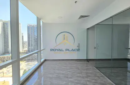 مكتب - غرفة نوم - 1 حمام للايجار في برج تماني - الخليج التجاري - دبي