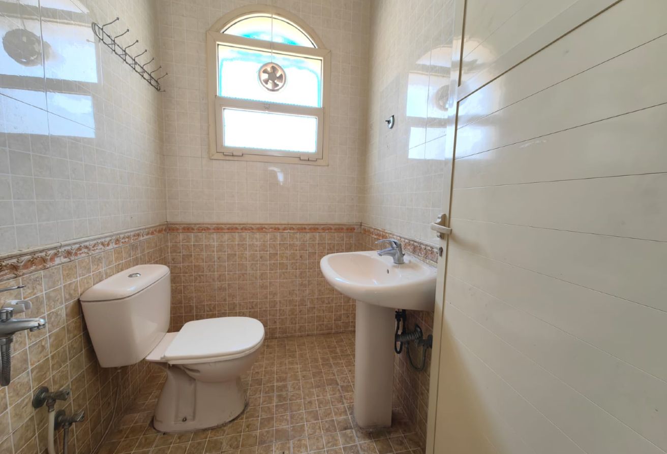 SPACIOUS VILLA |3BHK+MAIDSROOM |BIG COMPOUND|RAK