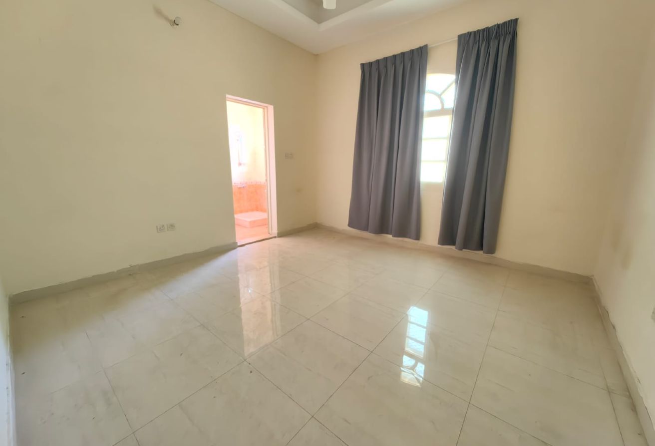 SPACIOUS VILLA |3BHK+MAIDSROOM |BIG COMPOUND|RAK