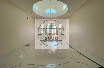 Villa - 7+ Bedrooms - 7+ Bathrooms for rent in Julfar - Ras Al Khaimah