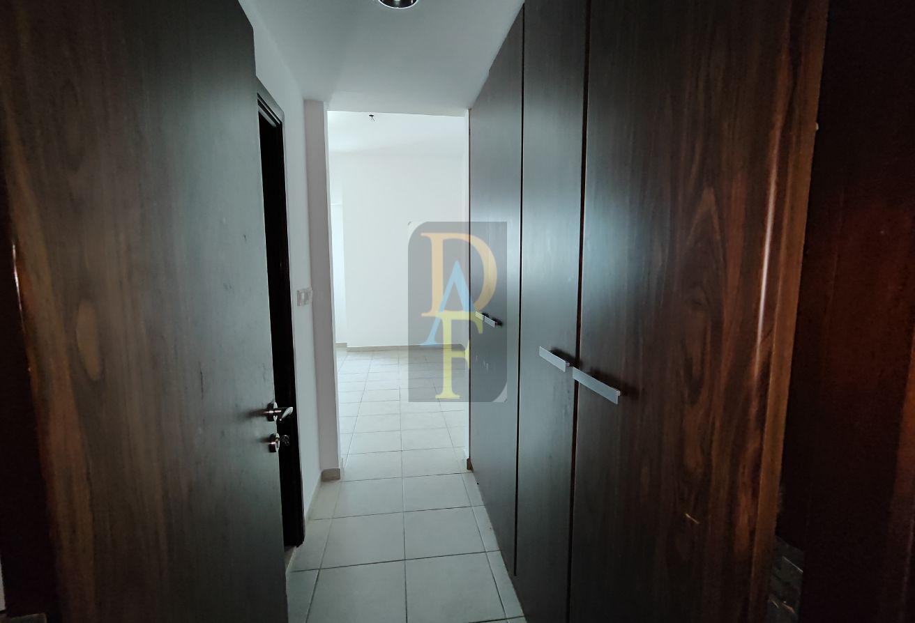 Bright |Proper 1 Bhk+Store |Ready To Move|Nr Metro photo 13