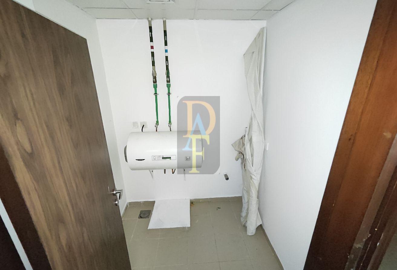 Bright |Proper 1 Bhk+Store |Ready To Move|Nr Metro photo 9