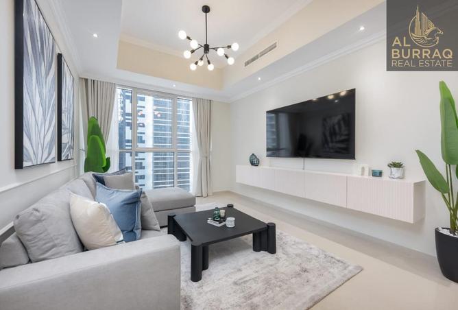 Fully Furnished | Prime Location | Spacious photo 3