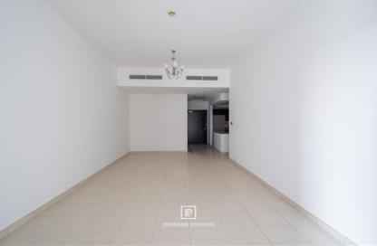 Apartment - 2 - 3 for rent in Latifa Tower - Sheikh Zayed Road - Dubai Apartment - 2 - 3 for rent in Latifa Tower - Sheikh Zayed Road - Dubai