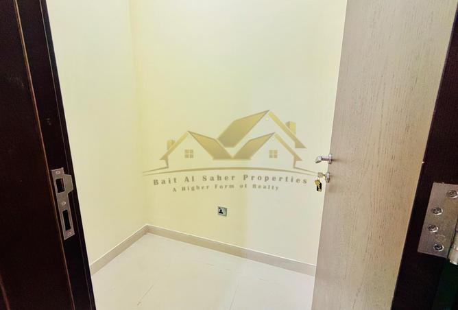 114150228 - Property Image 3
