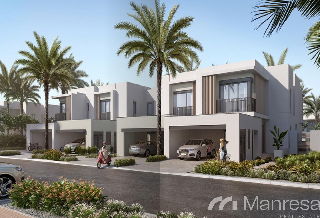 Spacious 4-Bedroom Townhouse | Premium Location photo 2