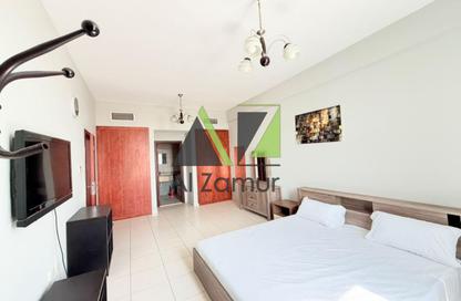 Apartment - 1 - 2 for rent in University View Block B - University View - Dubai Silicon Oasis - Dubai