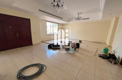 Villa - 5 Bedrooms - 7 Bathrooms for rent in Between Two Bridges - Abu Dhabi