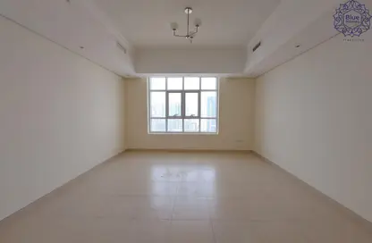 Apartment - 1 Bedroom - 2 Bathrooms for rent in Beach Tower 2 - Al Khan Lagoon - Al Khan - Sharjah