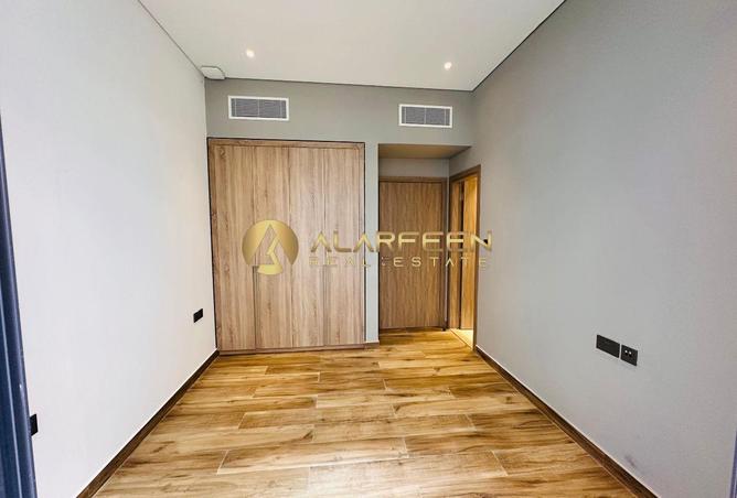 73849056 - Property Image 3