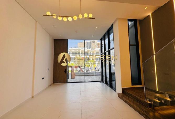 73849056 - Property Main Image