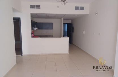 Apartment - 1 Bedroom - 1 Bathroom for rent in Mazaya 9 - Queue Point - Liwan - Dubai