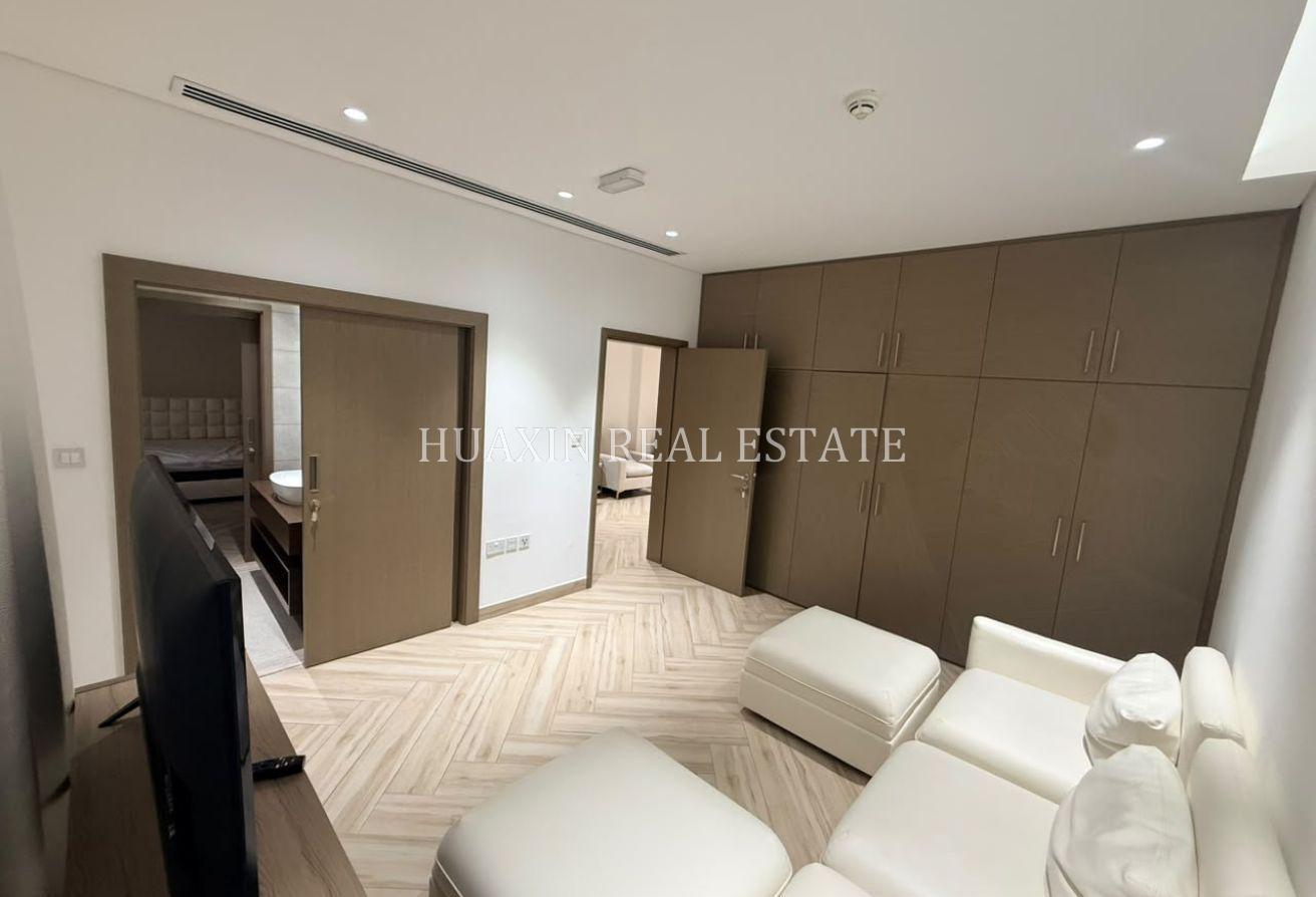 HURRY| Nice Contemporary | Private Pool | En-suite photo 9