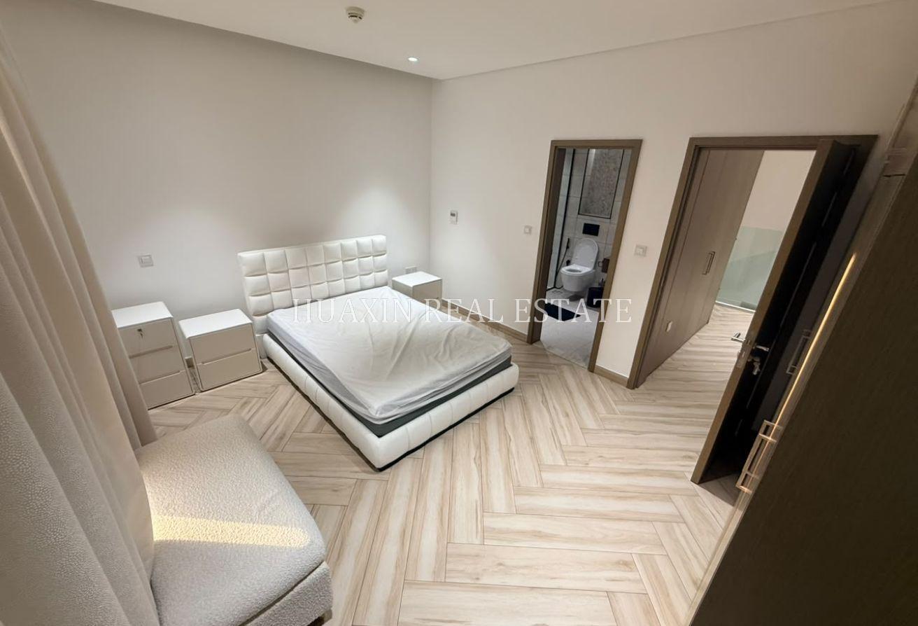 HURRY| Nice Contemporary | Private Pool | En-suite photo 14