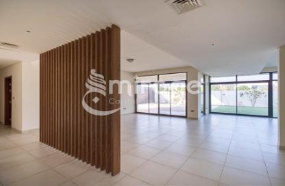 Villa - 4 - 5 for rent in West Yas - Yas Island - Abu Dhabi