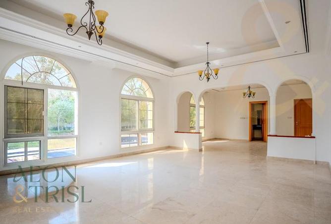 128381280 - Property Image 2