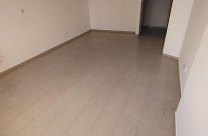 Apartment - 3 Bedrooms - 3 Bathrooms for rent in Qasimia 10 building - Al Mahatta - Al Qasimia - Sharjah Apartment - 3 Bedrooms - 3 Bathrooms for rent in Qasimia 10 building - Al Mahatta - Al Qasimia - Sharjah