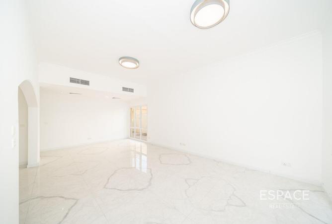 70267737 - صورة العقار 2