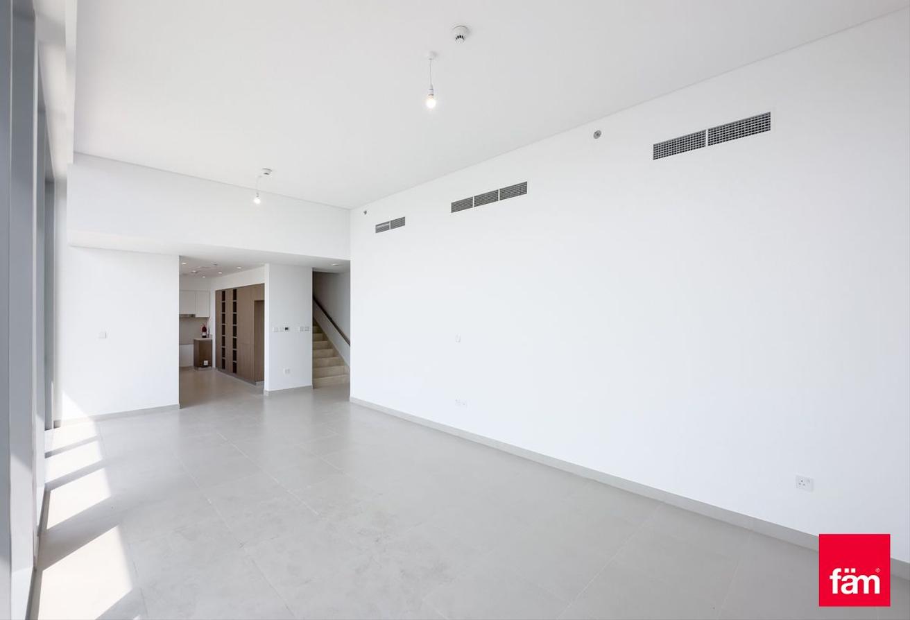 Largest Layout | 3br | Waterfront | Spacious photo 12
