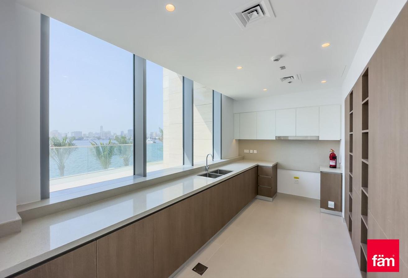 Largest Layout | 3br | Waterfront | Spacious photo 27