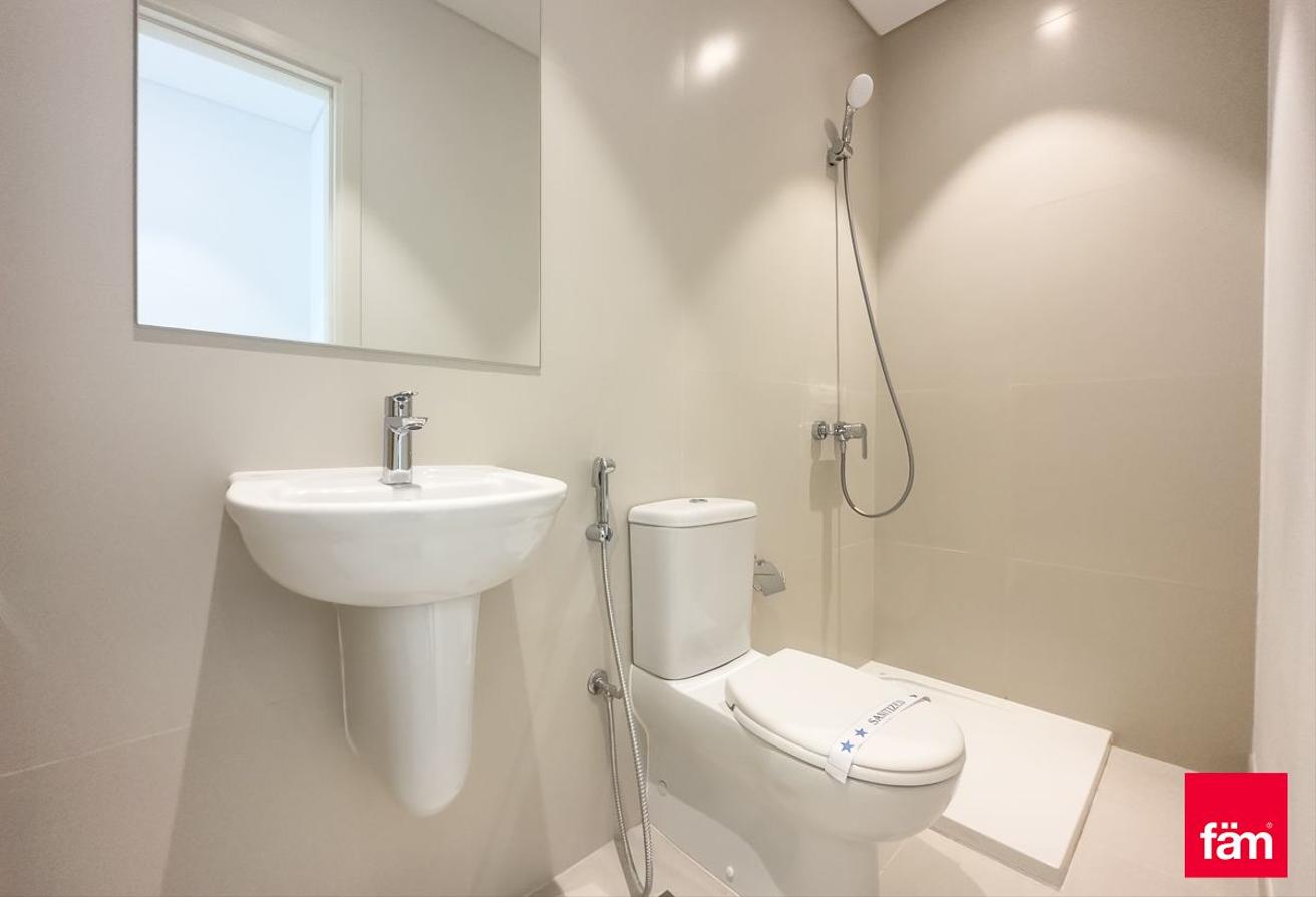 Largest Layout | 3br | Waterfront | Spacious photo 6