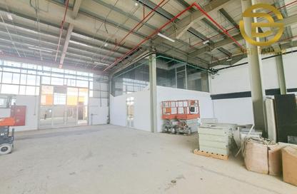 Warehouse - Studio - 2 Bathrooms for rent in Al Qusais Industrial Area 2 - Al Qusais Industrial Area - Al Qusais - Dubai