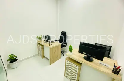 مكتب - غرفة نوم - 1 حمام للايجار في ريد اڤينيو - منطقة القرهود - دبي