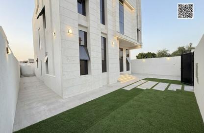 Villa - 5 - 7 for sale in Al Zaheya Gardens - Al Zahya - Ajman