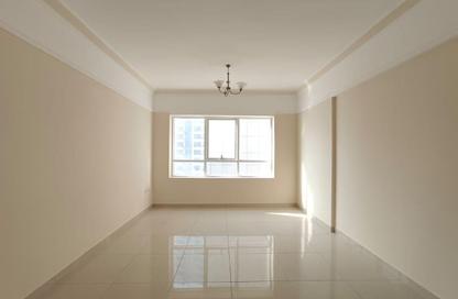Apartment - 1 Bedroom - 2 Bathrooms for rent in Sharjah 555 Tower - Al Khan Corniche - Al Khan - Sharjah