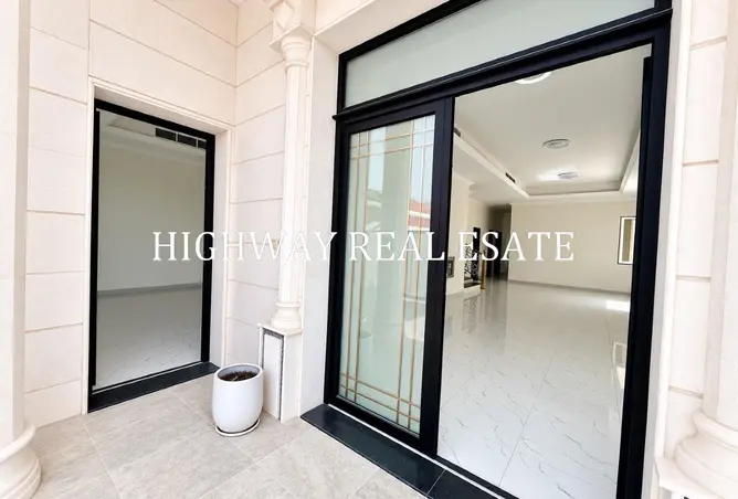 146005033 - Property Image 3