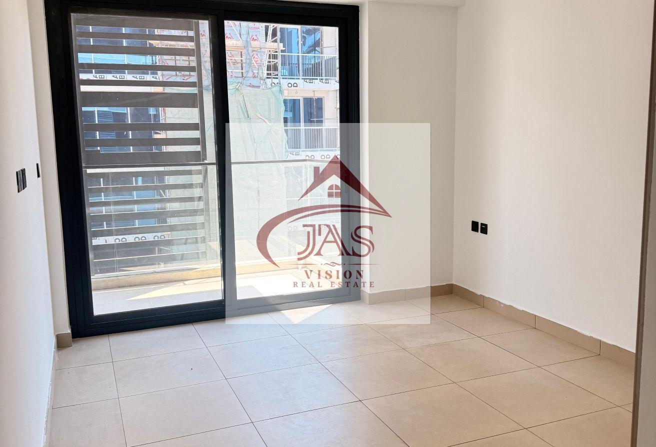 Lower Floor | 1 Bed + Study | Modern Layout photo 4
