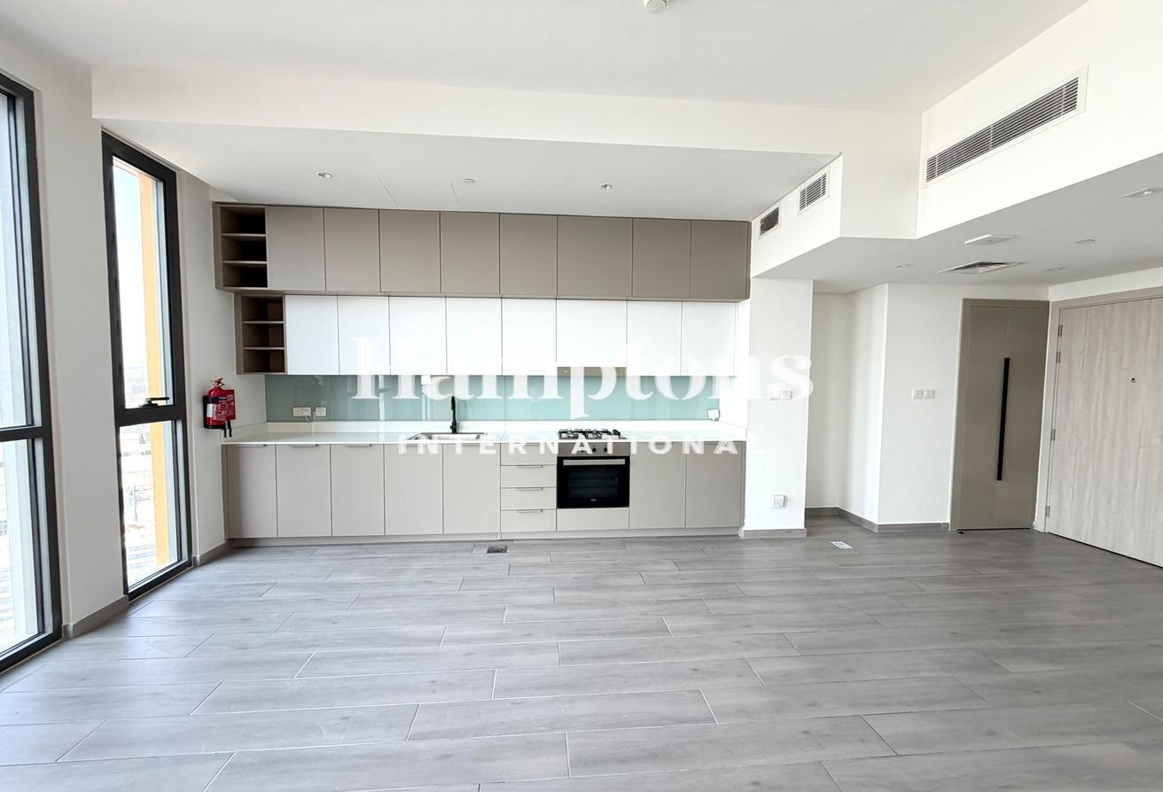 Vacant | Unfurnished | Open Kitchen photo 4