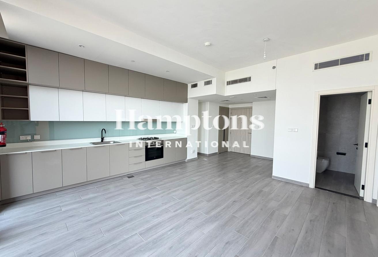 Vacant | Unfurnished | Open Kitchen photo 5