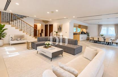 Villa - 5 - 5 for rent in District 3 - Jumeirah Park - Dubai
