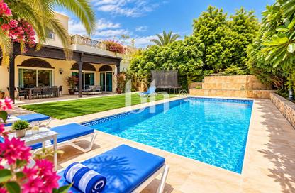Villa - 5 - 5 for rent in District 3 - Jumeirah Park - Dubai