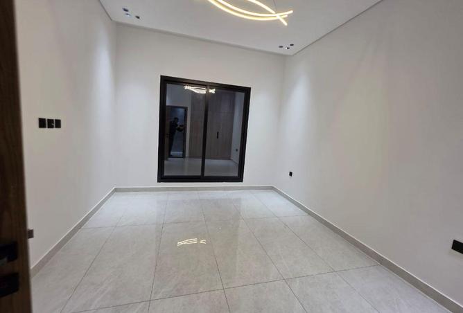 104121077 - Property Image 3