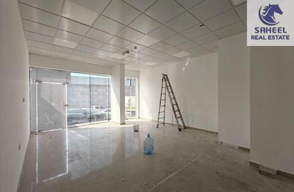 Shop - Studio for rent in Dafan Al Nakheel - Ras Al Khaimah